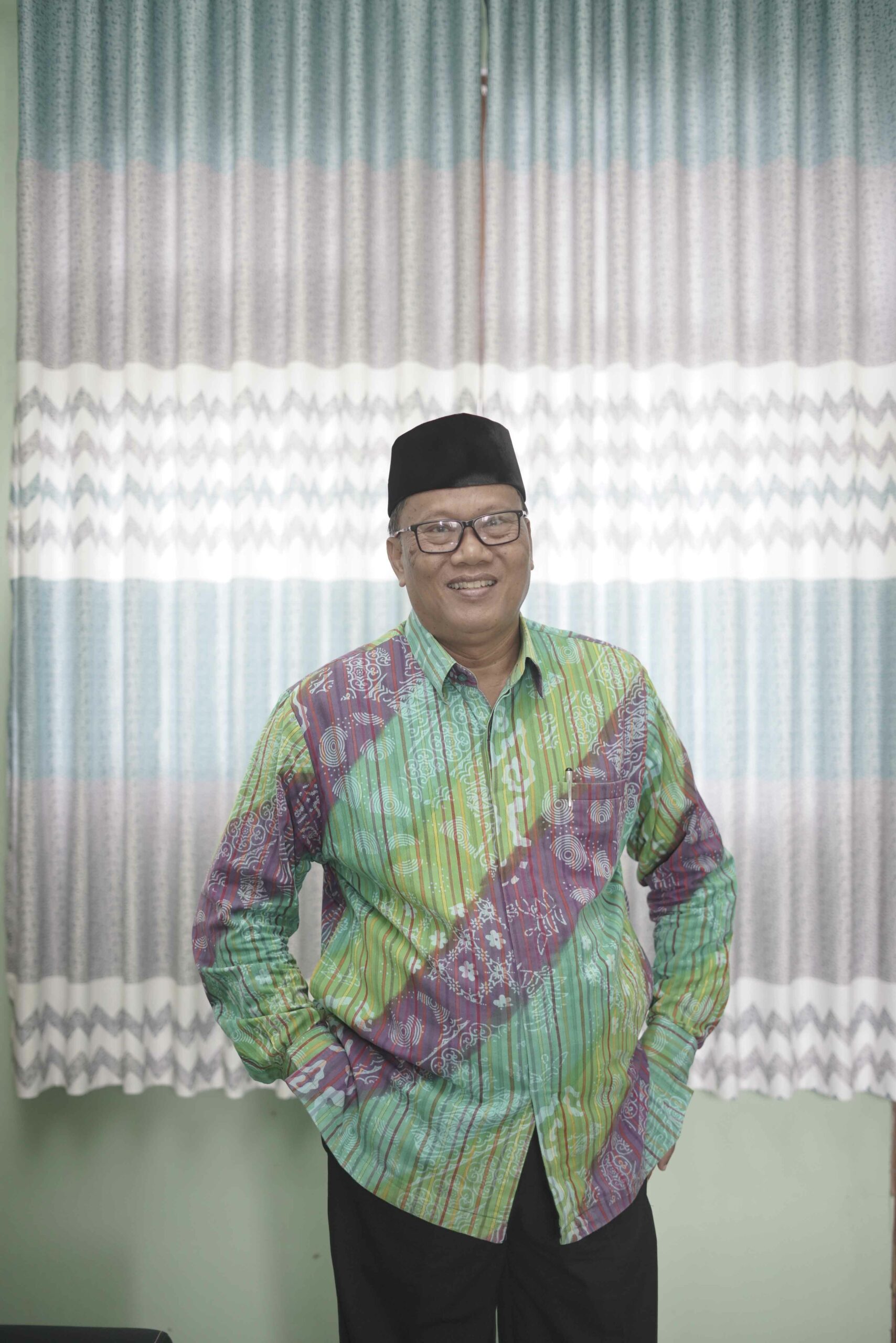 Drs. H. Nasikun