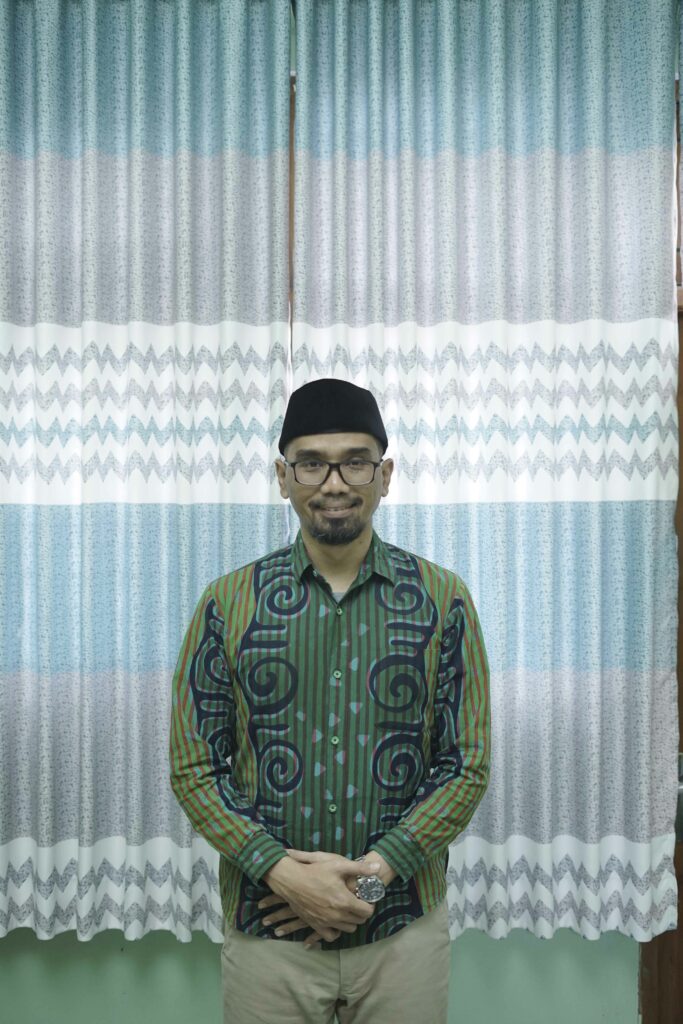 Izzatu Muhammad, S.H.I